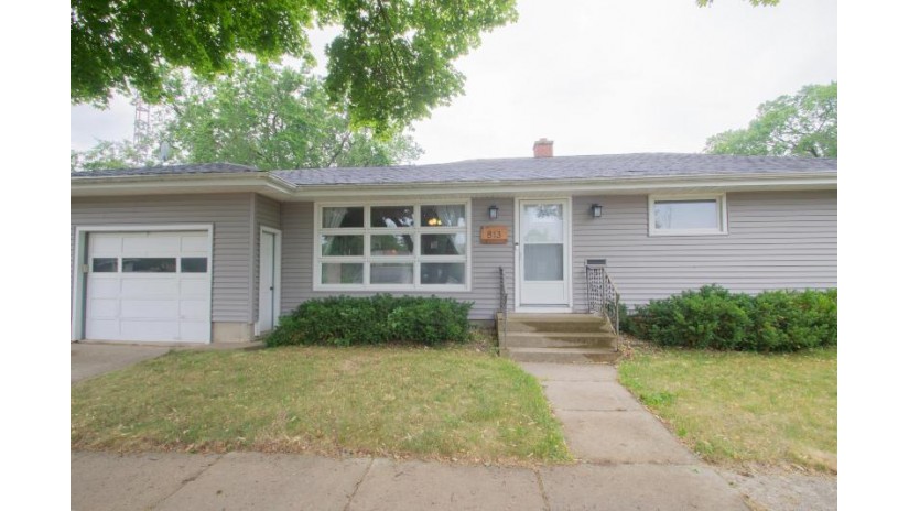 813 Janette St Fort Atkinson, WI 53538 by Realty Executives Platinum - 920-539-5392 $169,900