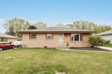 5304 S Nicholson Ave, Cudahy, WI 53110