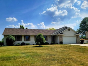 286 Connelly Dr, Jefferson, WI 53549-2217