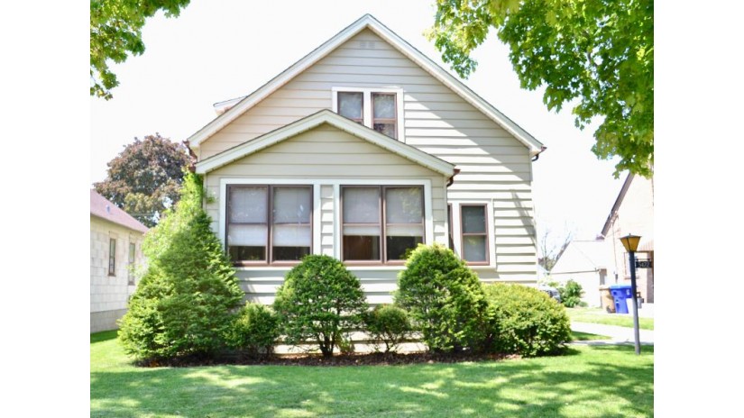 5422 36th Ave Kenosha, WI 53144 by Bear Realty , Inc. Ken $239,999