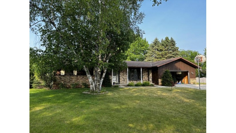 4625 Laurie Ln Two Rivers, WI 54241 by Weichert, Realtors CornerStone $299,900