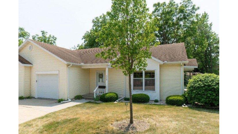 129 S Curtis St 512 Lake Geneva, WI 53147 by Lake Geneva Area Realty, Inc. $315,000