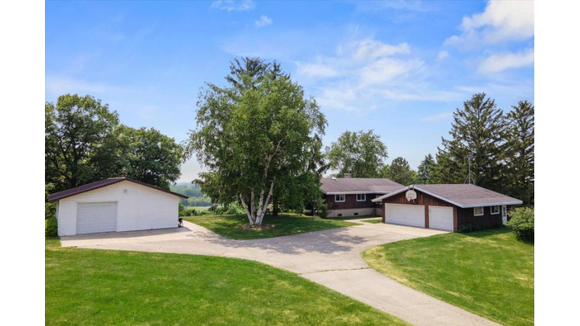 W3973 Decora Rd Hubbard, WI 53032 by Coldwell Banker Realty $339,900