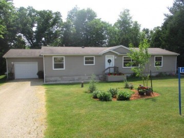 E4195 Kickapoo Ct, La Valle, WI 53941