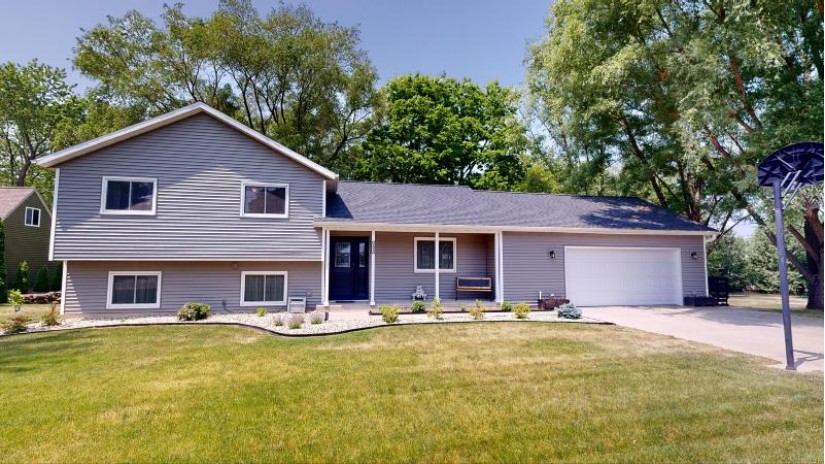 1412 S Main St Fort Atkinson, WI 53538 by NextHome Success-Ft Atkinson - 920-563-4606 $389,900