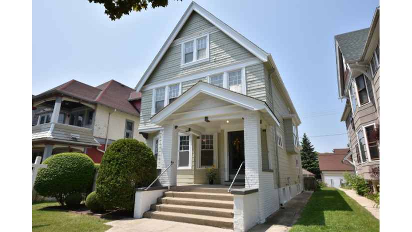 3057 N Cramer St Milwaukee, WI 53211 by Shorewest Realtors $449,000