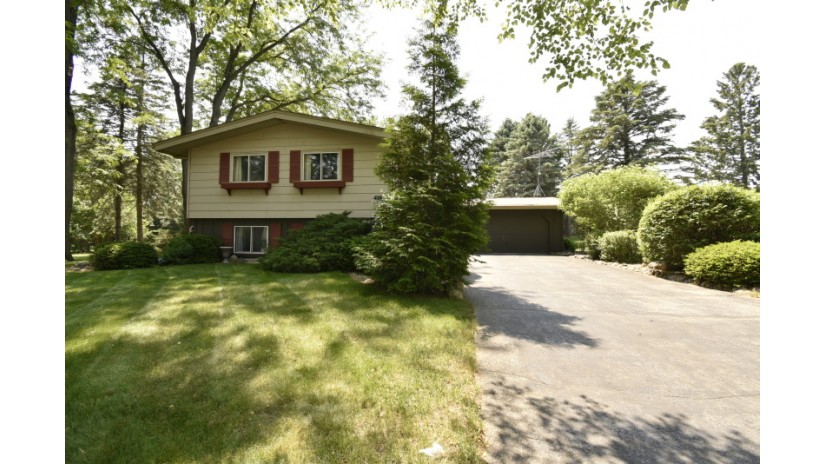 418 Pine St Delavan, WI 53115 by Shorewest Realtors $300,000