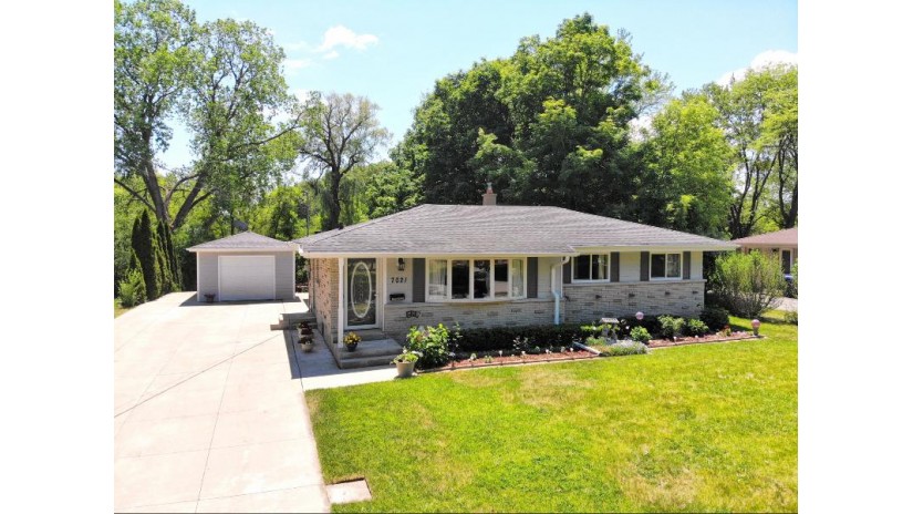 7021 Dorchester Ln Greendale, WI 53129 by RE/MAX Realty Pros~Milwaukee $379,900