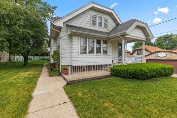 1421 S 51st St, West Milwaukee, WI 53214-5315