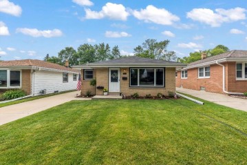 1115 S 102nd St, West Allis, WI 53214-2523