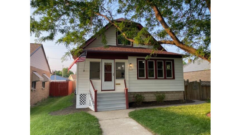 3418 W Kinnickinnic River Pkwy Milwaukee, WI 53215 by RE/MAX Realty Pros~Milwaukee $239,900