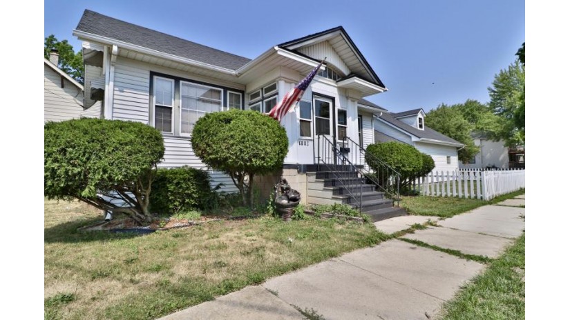 7110 35th Ave Kenosha, WI 53142 by RealtyPro Professional Real Estate Group $189,900