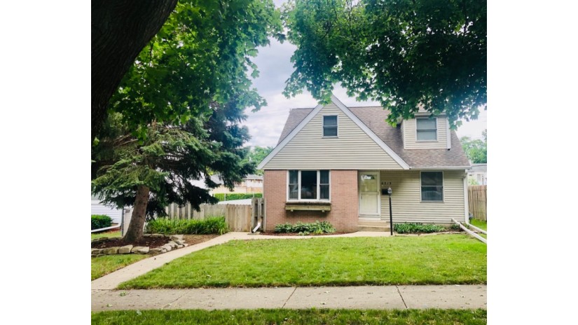 6515 W Cleveland Ave Milwaukee, WI 53219 by Shorewest Realtors $239,900