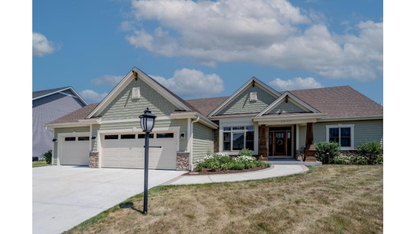 W220N4772 Woodleaf Way Pewaukee, WI 53072 by First Weber Inc - Menomonee Falls $699,900