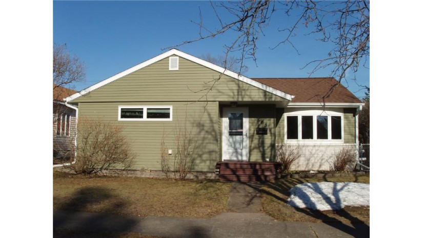 563 6th Avenue Park Falls, WI 54552 by Birchland Realty Inc./Park Falls $144,900