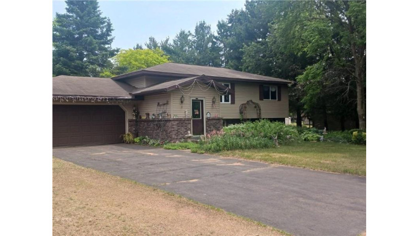 12675 44th Avenue Chippewa Falls, WI 54729 by Cb Brenizer/Eau Claire $249,900