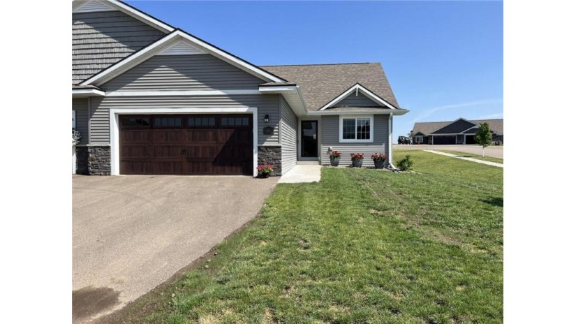 906 Daisy Lane Eau Claire, WI 54703 by C21 Affiliated $319,900