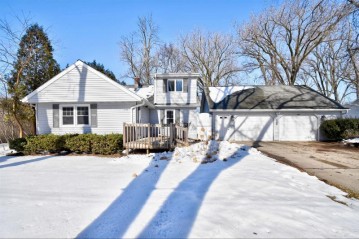 2123 Lakeside Place, Green Bay, WI 54302