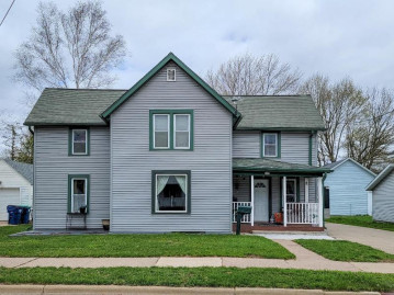 102 10th Street, Clintonville, WI 54929-1453