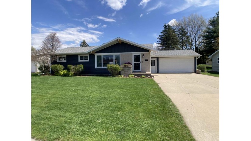 1416 S Union Street Shawano, WI 54166 by Full House Realty, LLC - CELL: 715-304-8644 $199,900