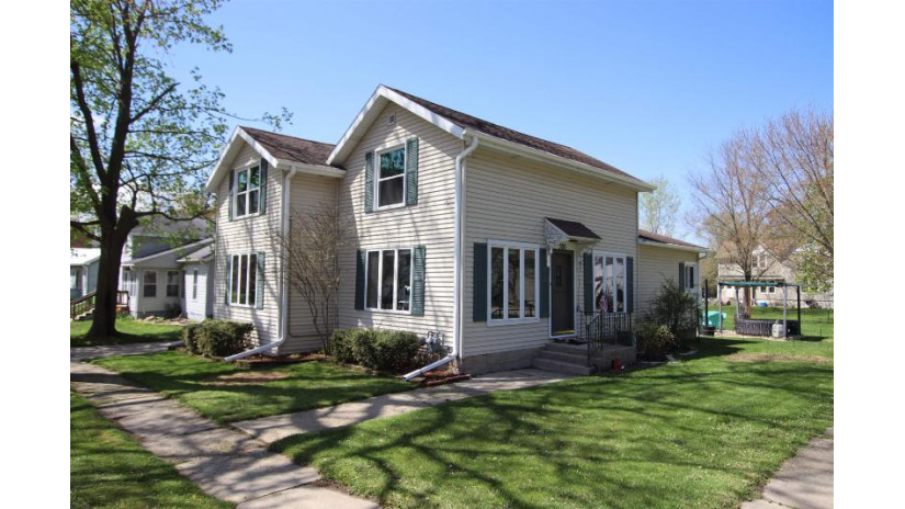 300 N Woodward Street Brandon, WI 53919 by Adashun Jones, Inc. - OFF-D: 920-948-1408 $233,900