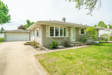 304 Paul Drive, Kimberly, WI 54136