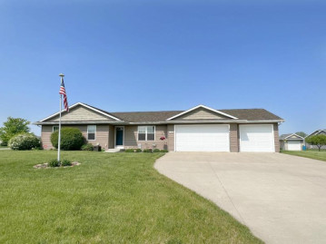 4199 Marquart Lane, Omro, WI 54963