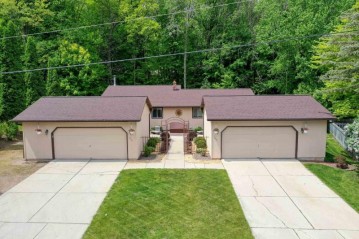 372 Ellortina Circle, Green Bay, WI 54302