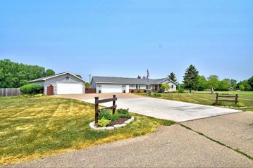 5241 County Rd A, Oshkosh, WI 54904