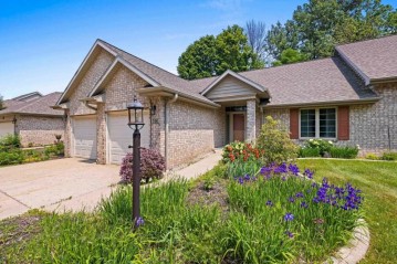 396 Riverwood Lane, Howard, WI 54313-9559