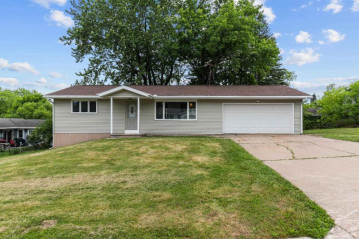 150 Division Court, Iola, WI 54945