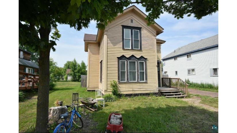 411 West Pine St Washburn, WI 54891 by Blue Water Realty, Llc $92,000