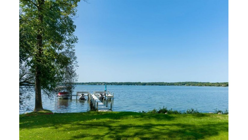 N5205 Forest Glen Beach Road Green Lake, WI 54971 by Better Homes And Gardens Real Estate Special Prope $599,000