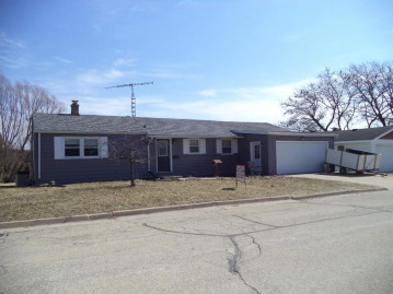 1221 Arthur Street, Darlington, WI 53530