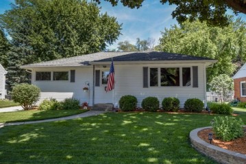 4604 Schofield Street, Monona, WI 53716