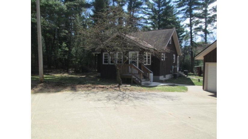 1123 Dover Drive Adams, WI 53910 by Coldwell Banker Belva Parr Realty - Off: 608-339-6757 $214,900