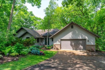 4951 Midway Lane, Medina, WI 53559