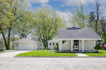 353 W Ann Street, Whitewater, WI 53190