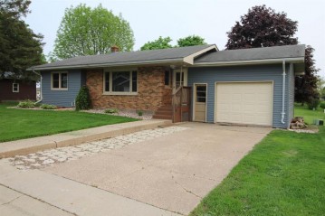 517 High Street, Highland, WI 53543