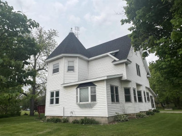 101 West Street, Blue River, WI 53518