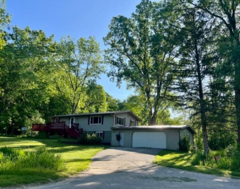 59326 Benhardt Ridge Road, Lynxville, WI 54626