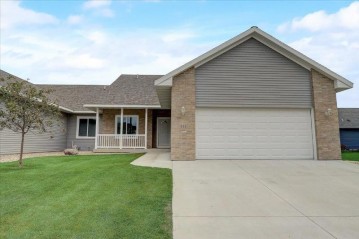 311 Pebble Brook Lane, Lodi, WI 53555