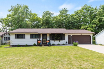 531 Ernstmeyer Drive, Baraboo, WI 53913