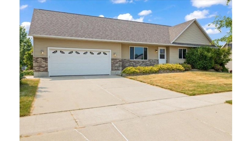 86 Me Me Lane Reedsburg, WI 53959 by Exp Realty, Llc - Pref: 608-482-4040 $269,000