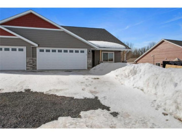 727 Hilltop Ln, Saint Croix Falls, WI 54024