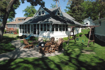 W227 Lake St, Bloomfield, WI 53128