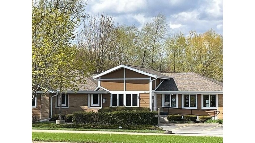 14320 W Greenfield Ave Brookfield, WI 53005 by Buy Me LLC $689,900