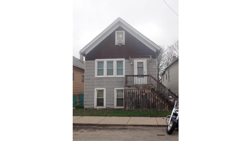 2210 S 5th Pl Milwaukee, WI 53207 by Redevelopment Authority City of MKE $47,000