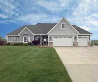 8980 Deer Run Dr N, Wayne, WI 53002-9409