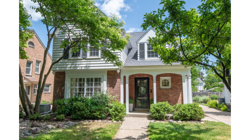 4824 N Woodruff Ave Whitefish Bay, WI 53217 by Shorewest Realtors $799,000